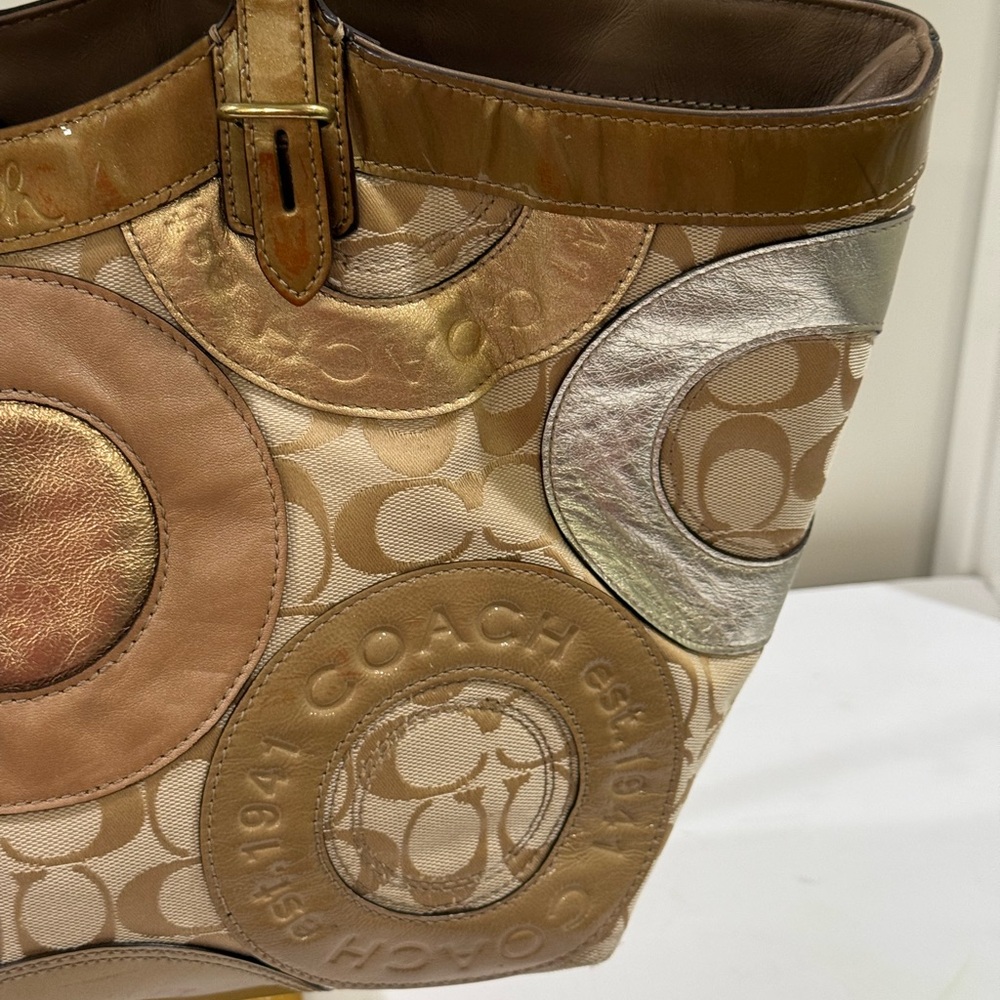 Y2K Coach Gold Leather Embossed Patchwork Tote - Picture 5 of 16